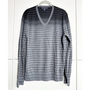 Banana Republic Mens 100% Merino Wool Sweater Size Medium Gray Black Stripe